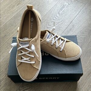 Sperry Sneakers BNIB size 8
